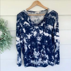 🌿 4/$20 🌿 PINK REPUBLIC: blue tie-dye shirt.